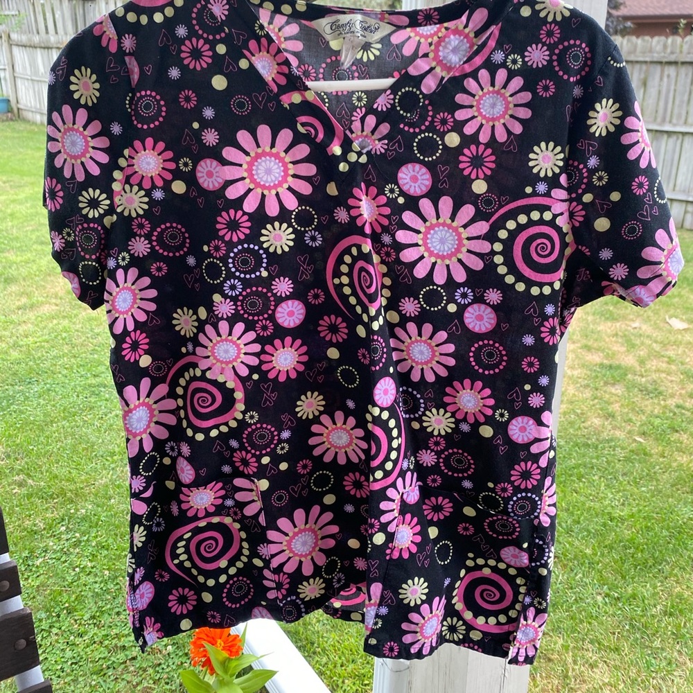 Sm scrub top